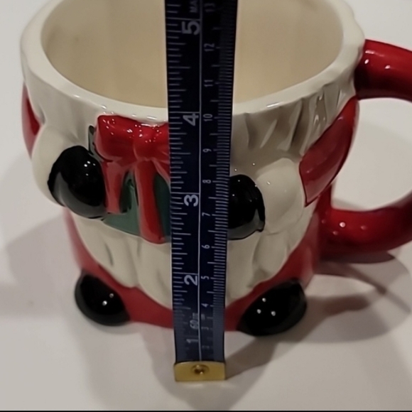 Bo's Artisan Attic Santa With A Gift Holiday Large Coffee Mug Red Green - Picture 6 of 7